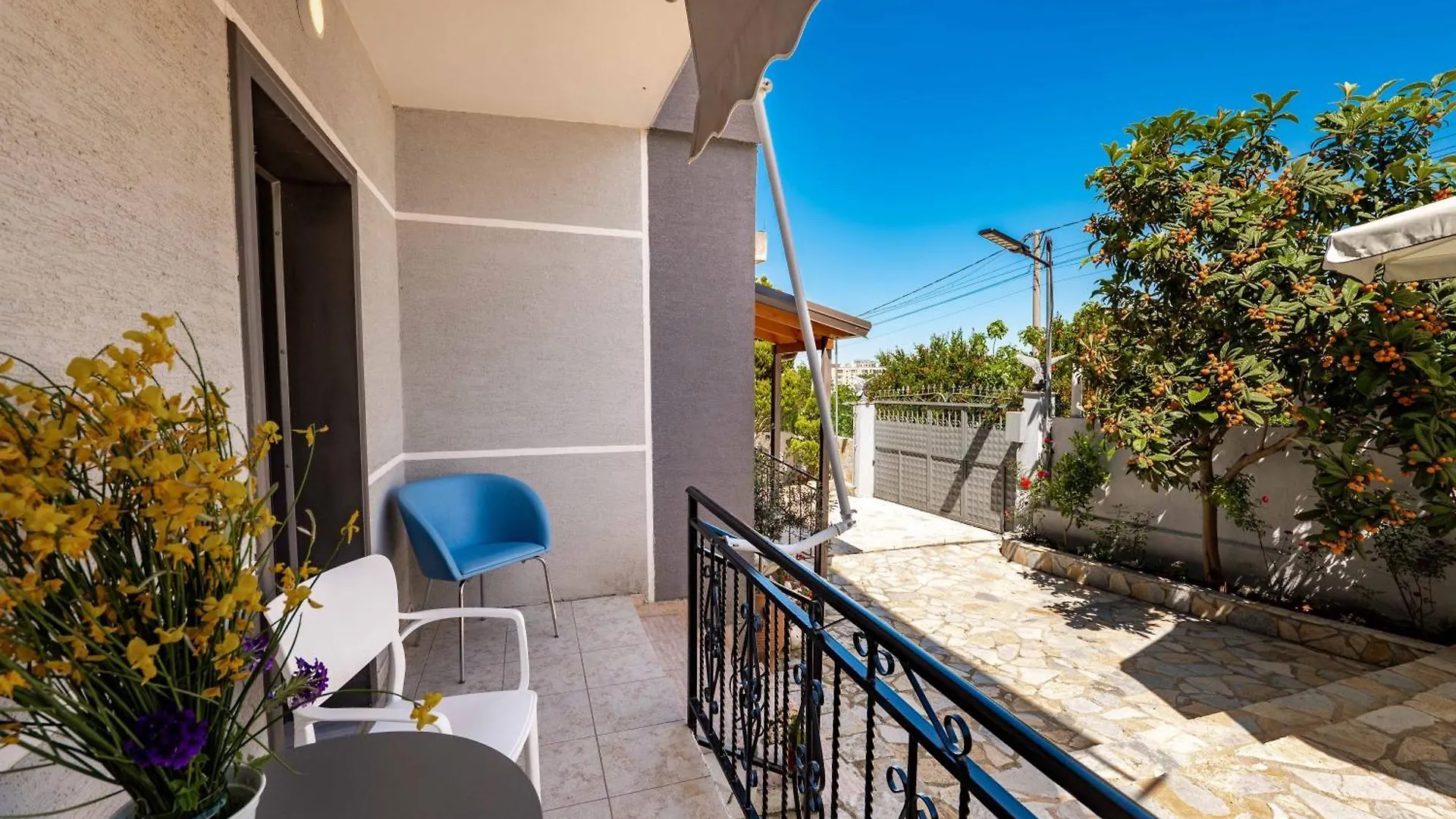 Kalpazo Kaja Vila Garden Golem  Apartmán