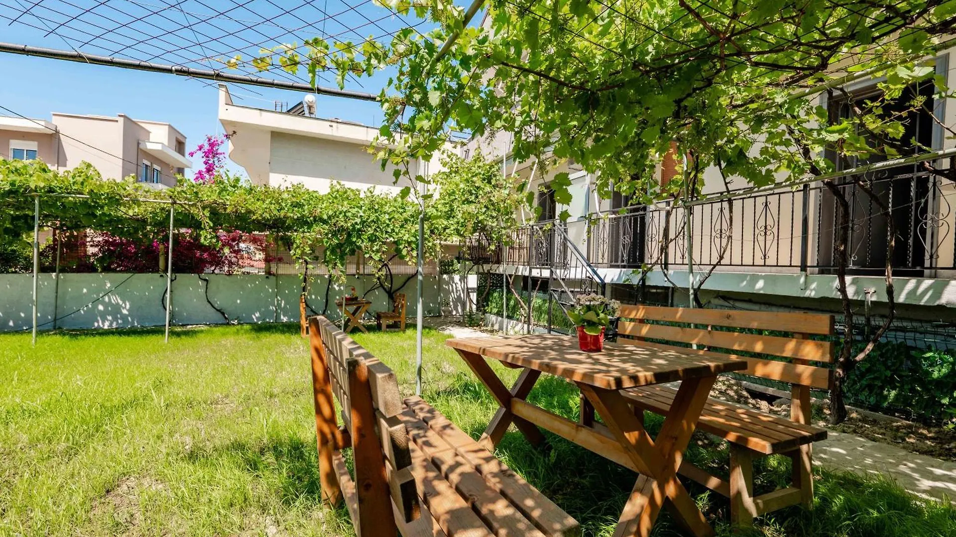 Kalpazo Kaja Vila Garden Golem  Apartmán
