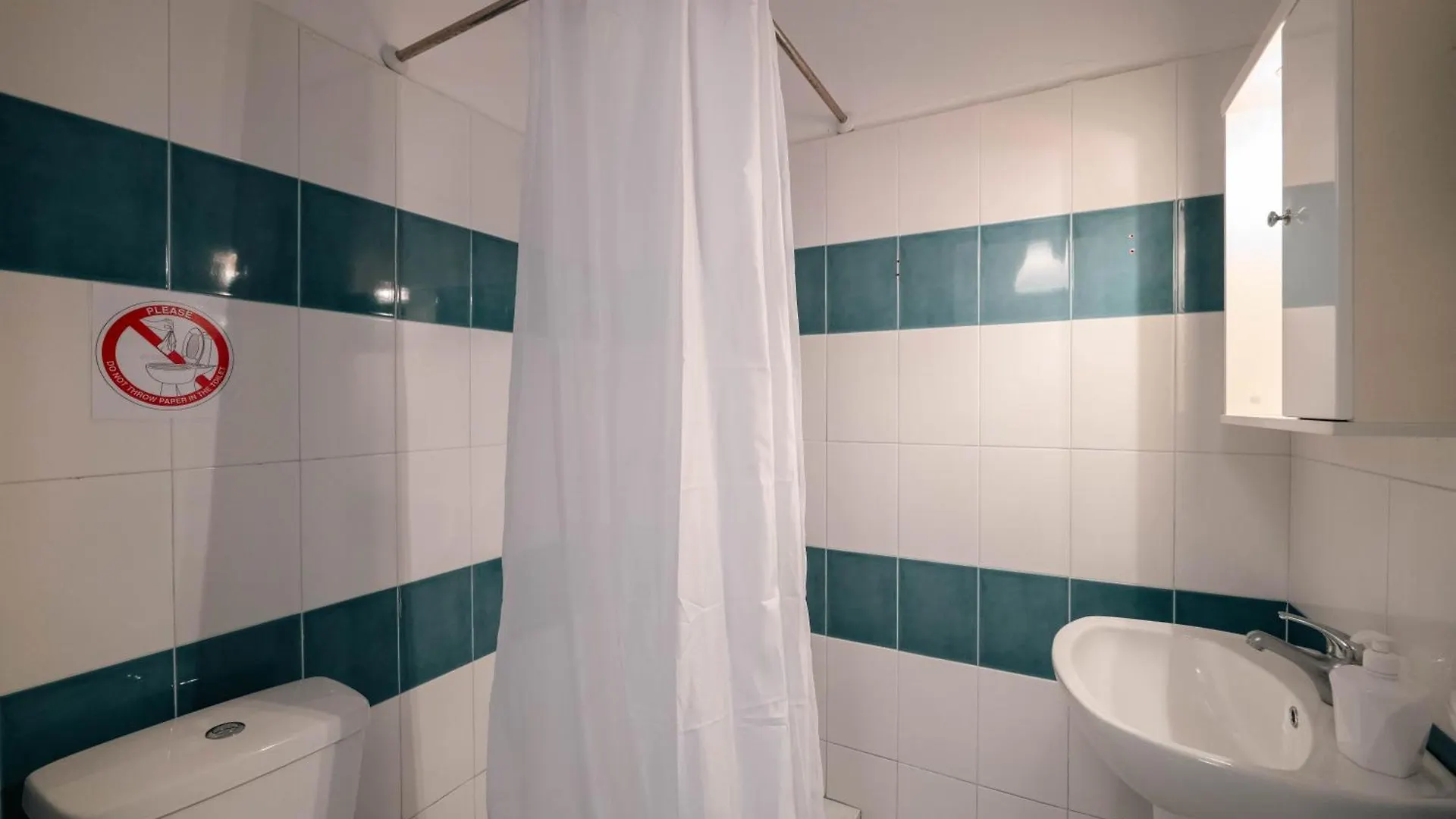 Kalpazo Kaja Vila Garden Golem  Apartamento Golem (Tirana)